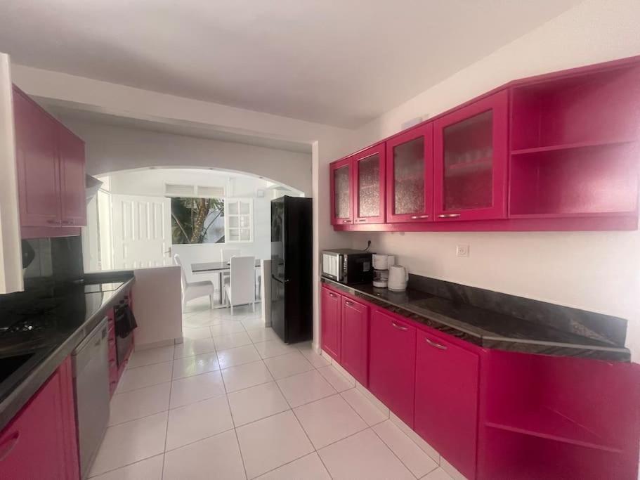 Kay Johanna Les Abymes Exterior photo